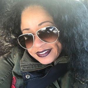 Meet your Posher, Sonia